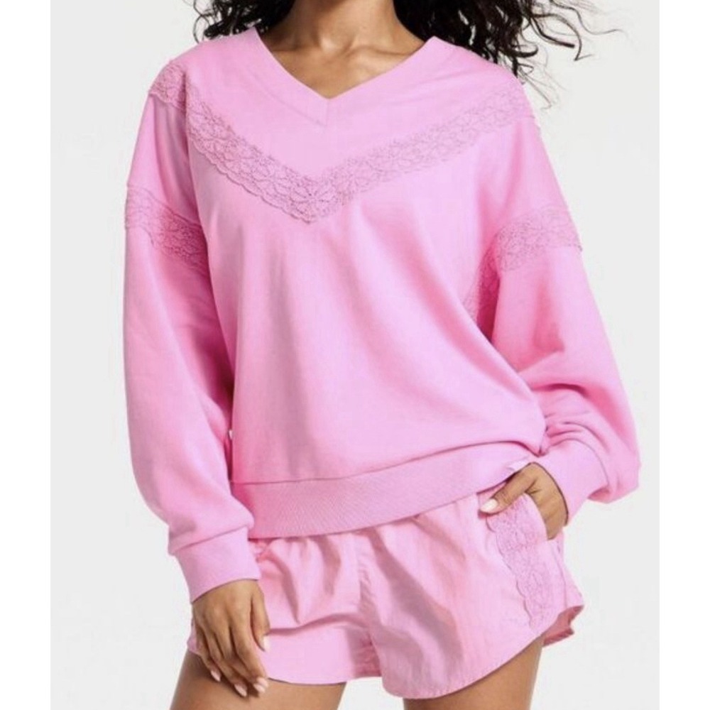 JoyLab Pink Crochet Trim V Neck Pullover Sweatshirt Size Medium